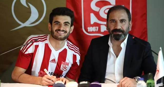 Sivasspor, Beşiktaş'tan Kiraladığı Fatih Aksoy ile Resmi Sözleşme İmzaladı