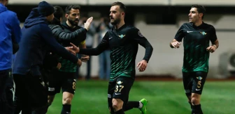 Akhisarspor, Sokol Cikalleshi ve Zeki Yavru'yu Transfer Etti