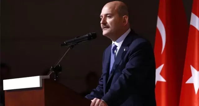 Bakan Soylu, Drift Yapan ve Makas Atan Sürücüleri Bir Kez Daha Uyardı Bakan Soylu, Drift Yapan ve Makas Atan Sürücüleri Bir Kez Daha Uyardı