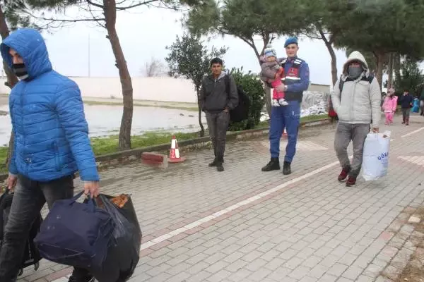 Fırtınanın Sürüklediği Kaçakları Sahil Güvenlik Kurtardı