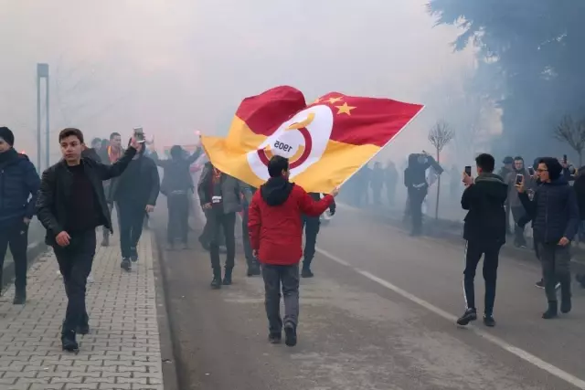 Galatasaray, Bolu'da Coşkuyla Karşılandı