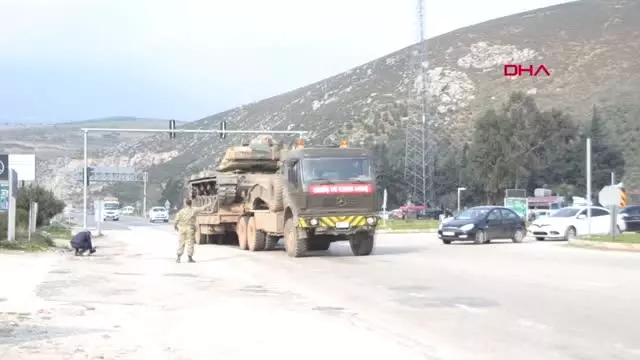 Hatay Suriye Sınırına Askeri Araç Sevkiyatı Hatay Suriye Sınırına Askeri Araç Sevkiyatı