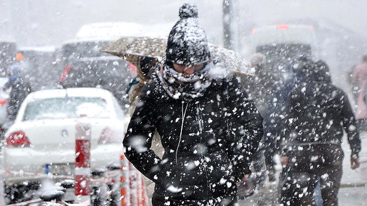 Meteoroloji'den Uyarı Üstüne Uyarı: İstanbul'a Kar Geliyor