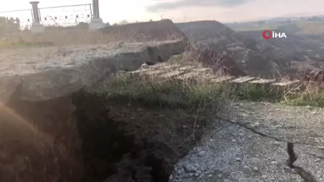 Kahta'da Korkutan Heyelan Kahta'da Korkutan Heyelan