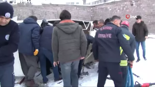 Kontrolden Çıkan Otomobil Köprüden Uçtu: 1 Yaralı Kontrolden Çıkan Otomobil Köprüden Uçtu: 1 Yaralı
