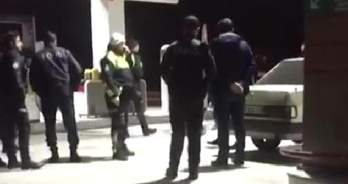 Manisa'da Çevik Kuvvet Otobüsüne Silah Çeken İki Kafadar Hayatının Şokunu Yaşadı