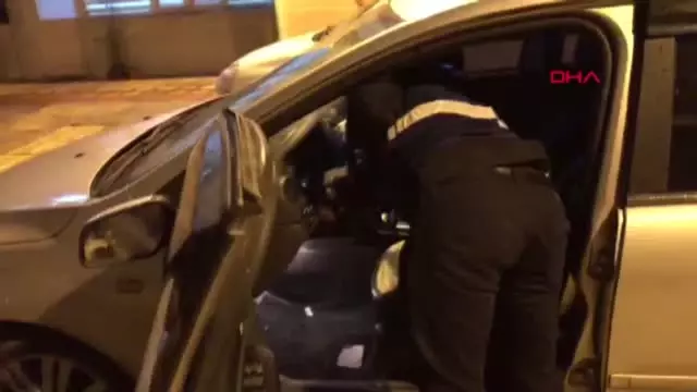 Mersin Lavaş Ekmeği İçinde Esrar Satarken Yakalandılar Mersin Lavaş Ekmeği İçinde Esrar Satarken Yakalandılar