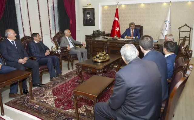 MHP Heyetinden Vali Bilmez'e Ziyaret MHP Heyetinden Vali Bilmez'e Ziyaret