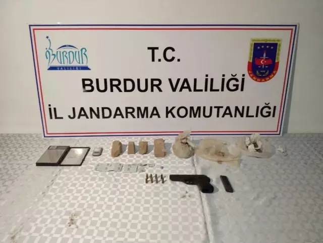 Narkotik Köpeği, Çalıların İçine Gizlenmiş Uyuşturucuyu Buldu