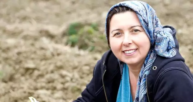 Nişantası'nda Moda Tasarım Atölyesi Olan Kadın, Kızı İçin Memleketine Dönerek Çiftçilik Yapmaya Başladı Nişantası'nda Moda Tasarım Atölyesi Olan Kadın, Kızı İçin Memleketine Dönerek Çiftçilik Yapmaya Başladı