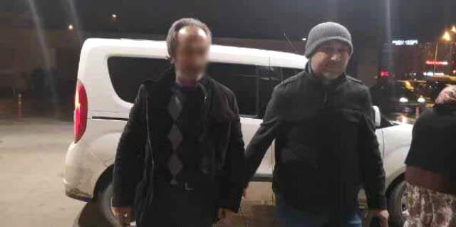 Öfkeli Baba, Evi Dağıttığı İçin Tartıştığı Oğlunu Yüzünden Bıçakladı