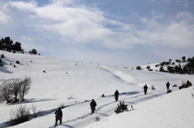 PKK'nın Kış Üslenmesine Eş Zamanlı Operasyon! 4 İlde Yayla Evlerine Sıkı Takip