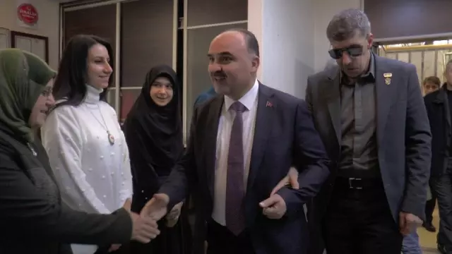 Şehit Anneleri ve Eşleri Toplantıda Bir Araya Geldi