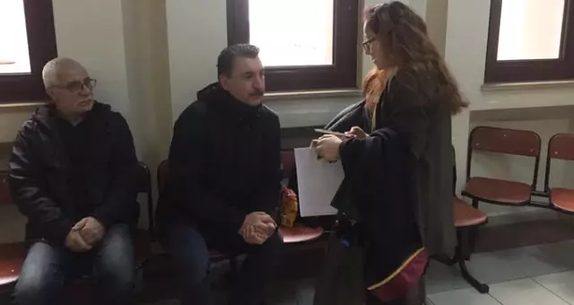Serbest Bırakılan Türkücü Ferhat Tunç'tan İlk Açıklama: Cezaevinde de Olsa Bu Ülkede Yaşayacağım Serbest Bırakılan Türkücü Ferhat Tunç'tan İlk Açıklama: Cezaevinde de Olsa Bu Ülkede Yaşayacağım