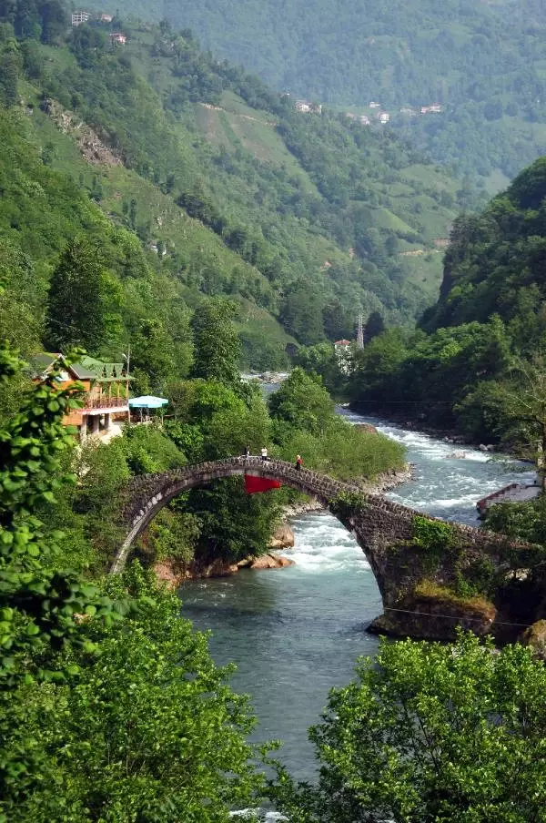 Türkiye'nin 13 Gösterişli Köprüsü Listesine Karadeniz'den 2 Köprü Girdi