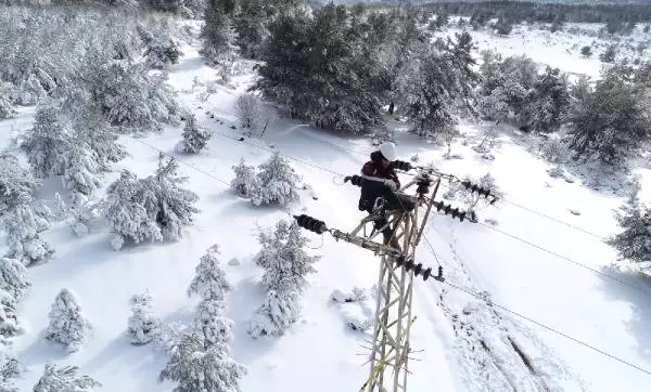 Uludağ'da Elektrik Ekiplerinin Doğayla Zorlu Mücadelesi