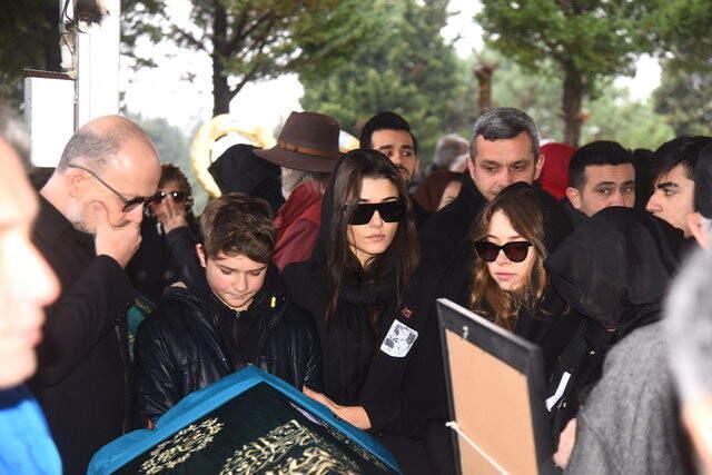 Ünlü Sunucu Gülşen Yüksel Salt, Hande Erçel Hakkında Kötü Yorum Yapan Kerimcan Durmaz'a Sitem Etti