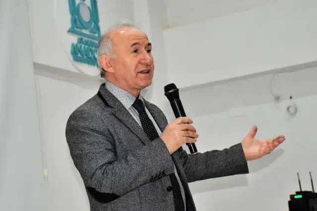 Ünlü Tarihçi Prof. Dr. Şimşirgil: