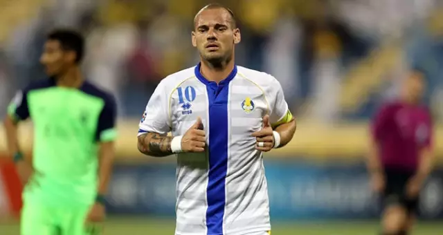 Adana Demirspor Teknik Direktörü Yılmaz Vural: Sneijder ile Görüştük Adana Demirspor Teknik Direktörü Yılmaz Vural: Sneijder ile Görüştük