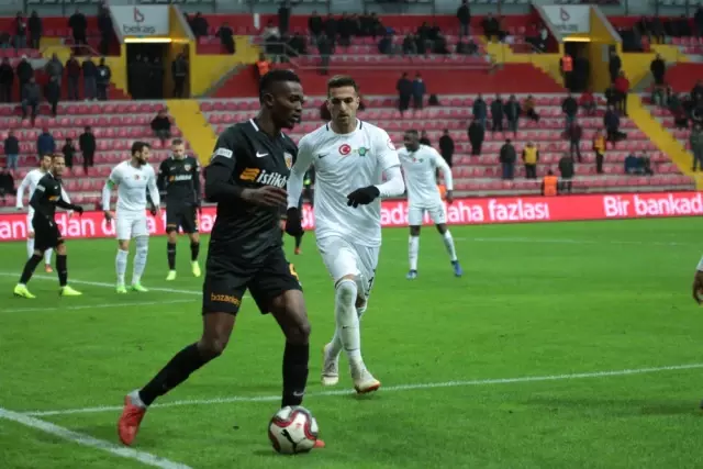 Akhisarspor Deplasmanda Kayserispor'u Devirdi