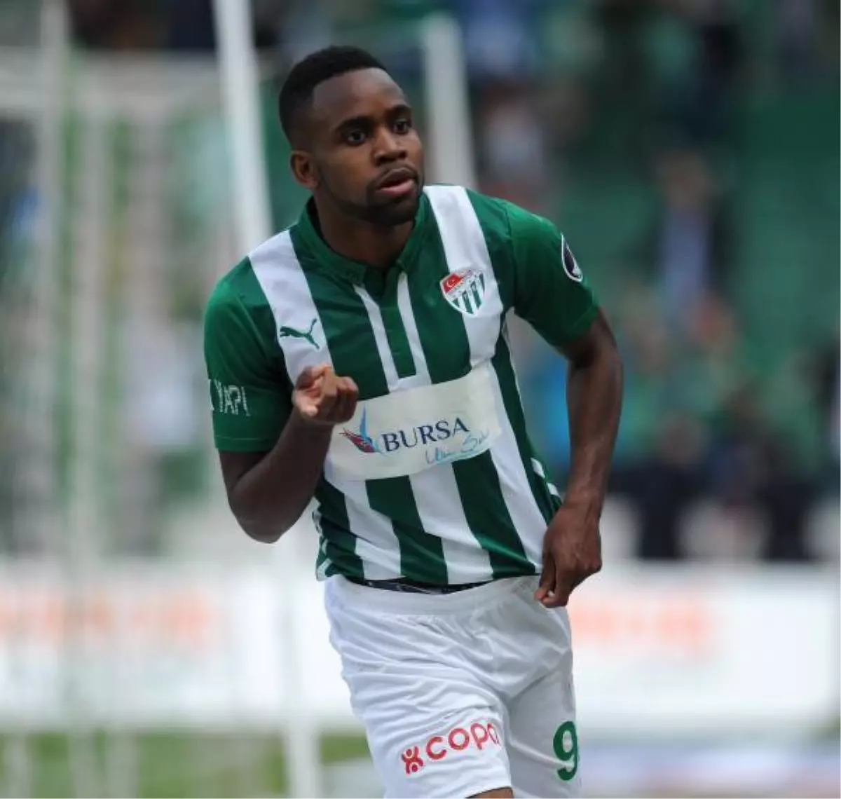 Cedric Bakambu'dan Bursaspor Formalı Paylaşım