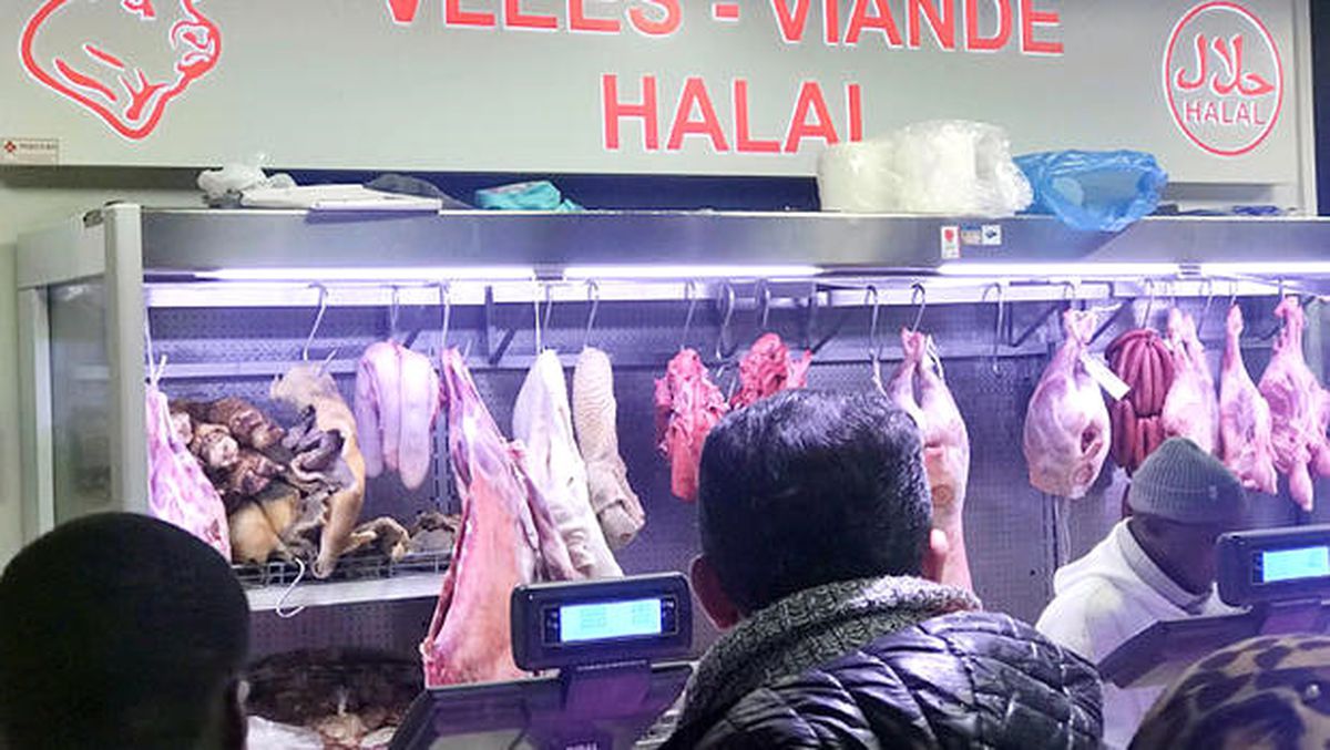Helal Kesim Yasağına Tepki: Avrupa'da Yaşamak Zorlaşıyor