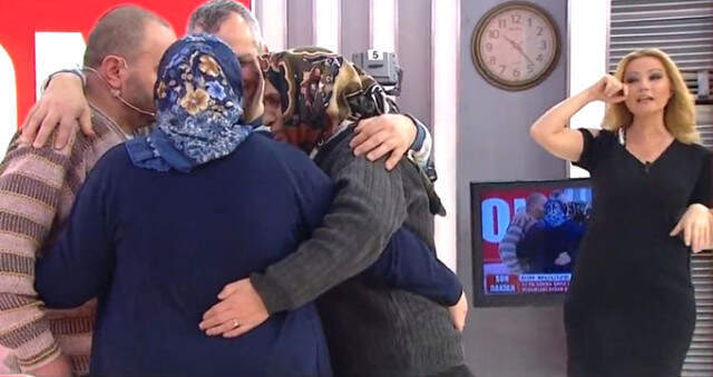 Müge Anlı, 42 Yıldır Birbirini Arayan Abla-Kardeşin, 2 Kardeşini Daha Buldu