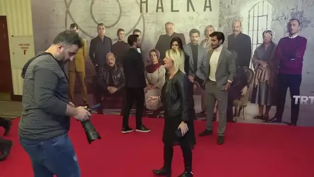 TRT 1'in Yeni Dizisi 'Halka'Nın İlk Bölümü Yayınlandı TRT 1'in Yeni Dizisi 'Halka'Nın İlk Bölümü Yayınlandı