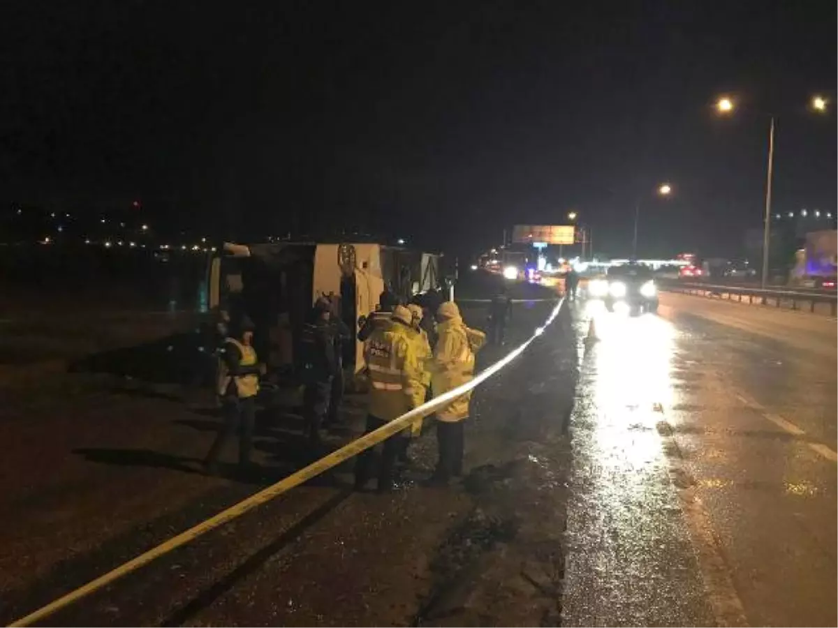 Yalova'da Otobüs Devrildi: 12 Yaralı