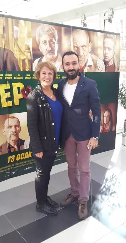 Yönetmen Orçun Benli'nin Annesi Trafik Kazasında Öldü (2) Yönetmen Orçun Benli'nin Annesi Trafik Kazasında Öldü (2)