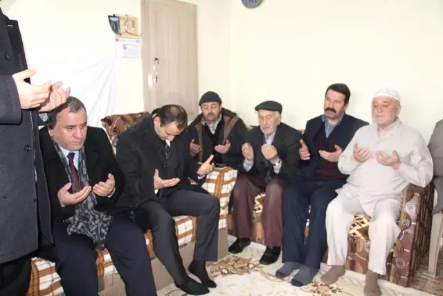 Başkan ve Kaymakam'dan Umre Görevine Gidecek Vatandaşa Ziyaret
