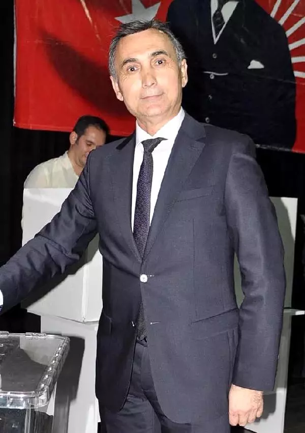 CHP İzmir'de 4 İlçenin Belediye Başkan Adayını Açıkladı