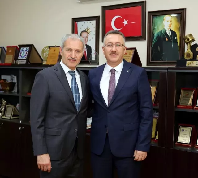 Işıksu'dan Başkan Süleyman Dişli'ye Ziyaret Işıksu'dan Başkan Süleyman Dişli'ye Ziyaret