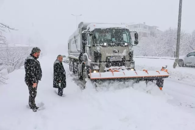 Yahyalı'da Karla Mücadele Çalışmaları Devam Ediyor