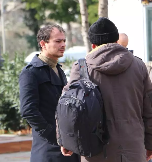 Yönetmen Orçun Benli'nin Kazada Ölen Hemşire Annesi Toprağa Verildi Yönetmen Orçun Benli'nin Kazada Ölen Hemşire Annesi Toprağa Verildi