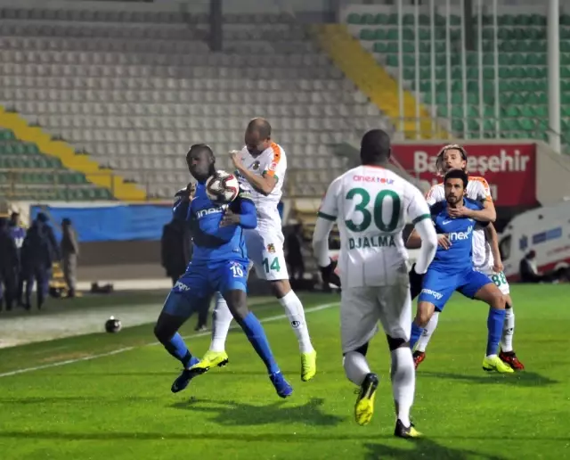 Alanyaspor ile Kasımpaşa 0-0 Berabere Kaldı Alanyaspor ile Kasımpaşa 0-0 Berabere Kaldı
