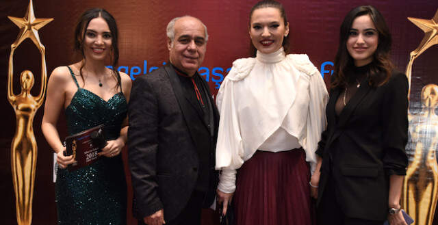 Demet Akalın Şehit Ailelerine Destek İçin Gelmeyen Sanatçı Dostlarına Sitem Etti: Ayıp Ettiniz