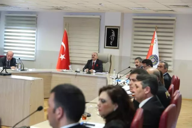 İl Emniyet Müdürlüğünden 2018 Yılı Değerlendirme Toplantısı İl Emniyet Müdürlüğünden 2018 Yılı Değerlendirme Toplantısı