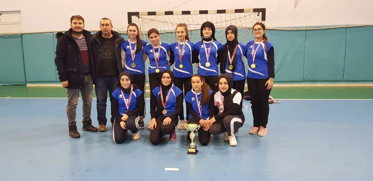 Oltu Hentbolda İl Birinciliğini Kazandı