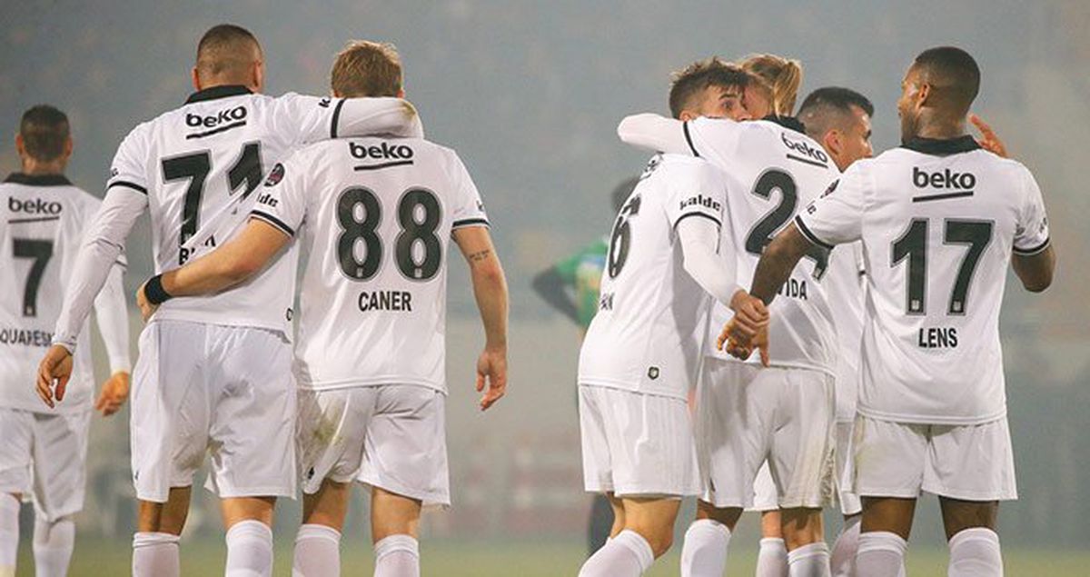 Beşiktaş, Akhisarspor'u Deplasmanda 3-1 Mağlup Etti