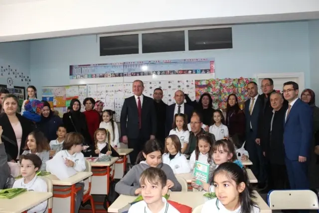 Biga'da 14 Bin Öğrenci Karne Aldı