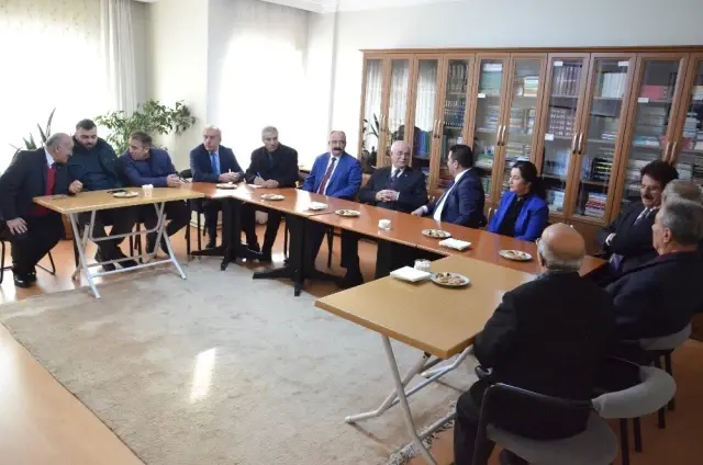 CHP'li Gökçe, Gezilerini Sürdürüyor CHP'li Gökçe, Gezilerini Sürdürüyor
