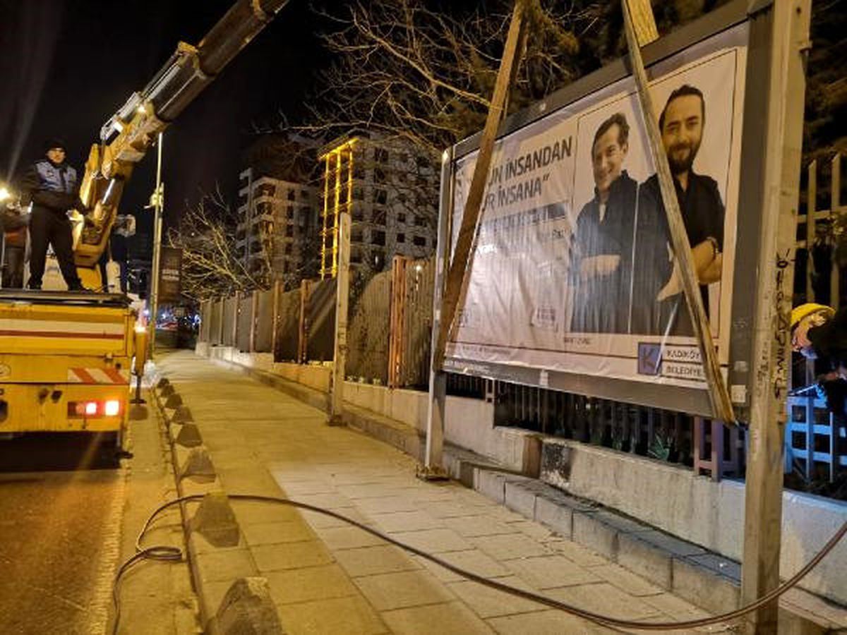 Kadıköy Belediyesinden İstanbul Büyükşehir Belediyesine Billboard Tepkisi: Anlamak Mümkün Değil