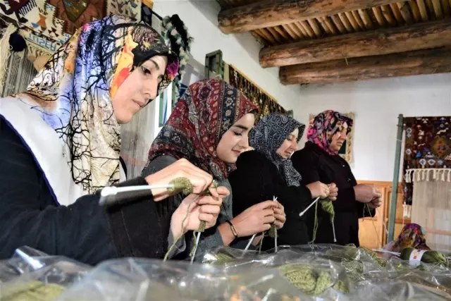 Mehmetçik'e 'Anne Sıcaklığında' Destek Mehmetçik'e 'Anne Sıcaklığında' Destek