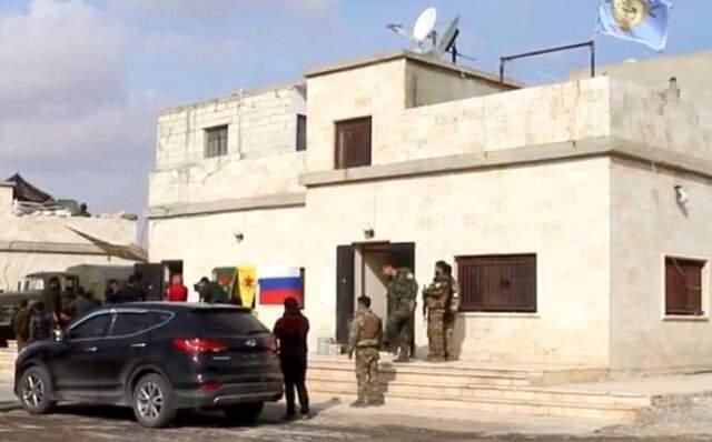 Rus Ordusu ve YPG/PKK'nın Münbiç'te Ortak Devriye Yaptığı Görüntüler Ortaya Çıktı