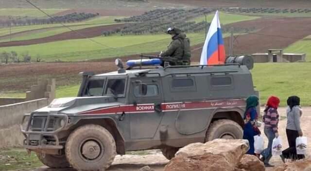 Rus Ordusu ve YPG/PKK'nın Münbiç'te Ortak Devriye Yaptığı Görüntüler Ortaya Çıktı