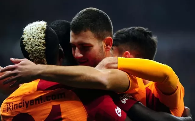 Forvetsiz Aslan'dan Gol Yağmuru