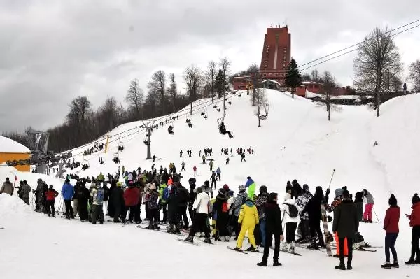 Kartepe'ye Tatilci Akını