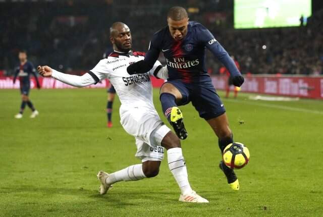 Paris Saint Germain, Guingamp'ı 9-0 Yendi