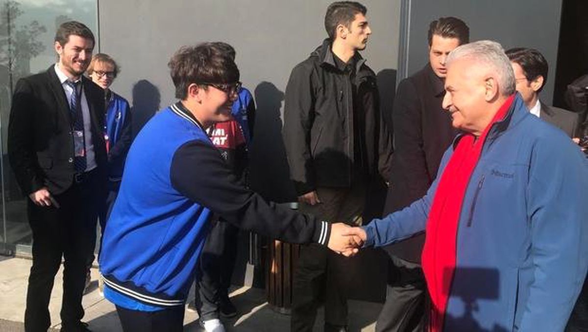 Yıldırım, Riot Games Espor Sahnesi Açılışına Katıldı